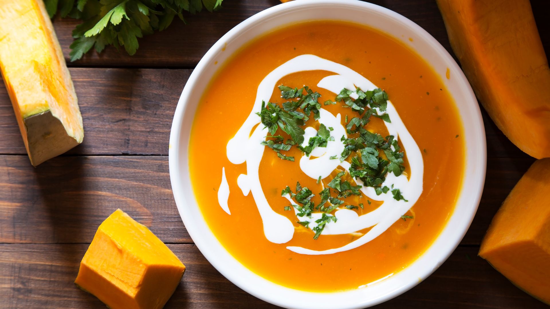 Recette de soupe d'automne aux légumes rôtis