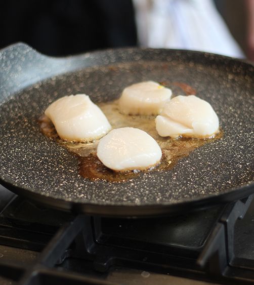 Cours de cuisine française autour de la Saint-Jacques à Lille