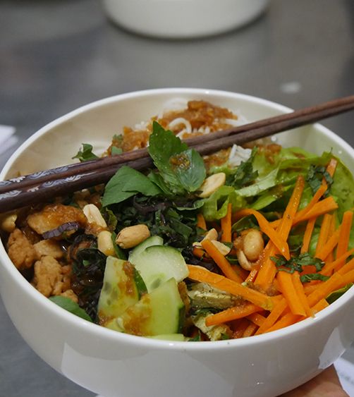 Cours de cuisine vietnamienne : les nems et bò bún - Lyon